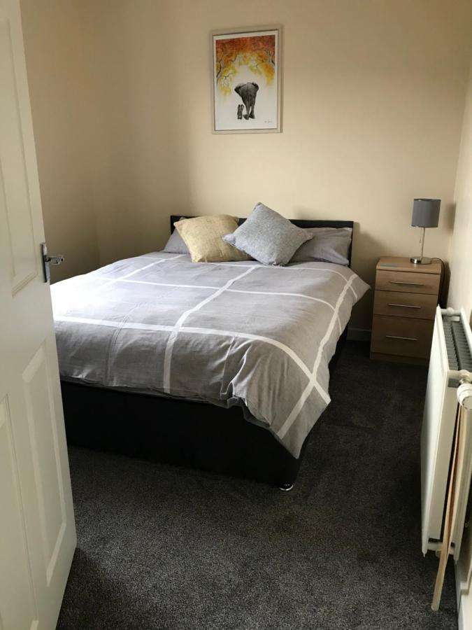 No 5 Newly Refurbished 4 Bedroom House Cononbridge Exterior foto
